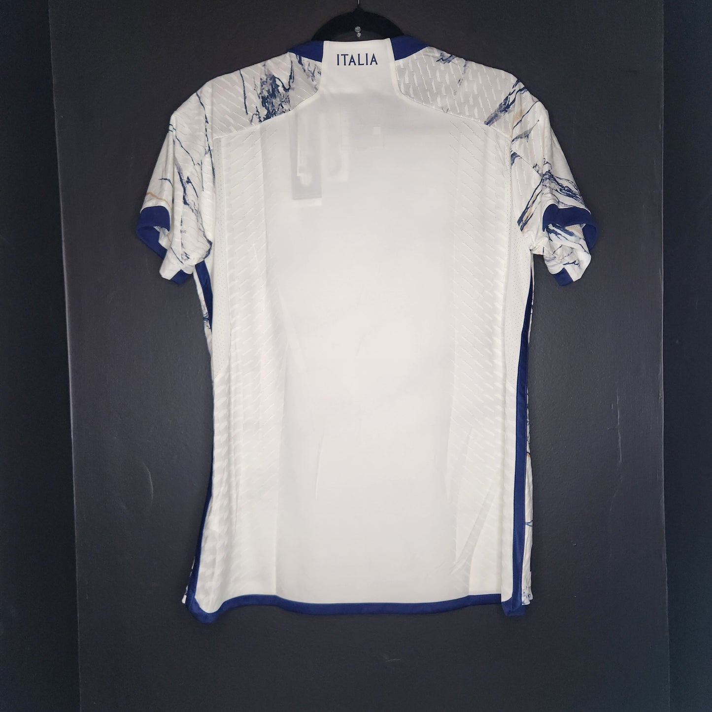 2023 Italy Away Jersey / Large / New