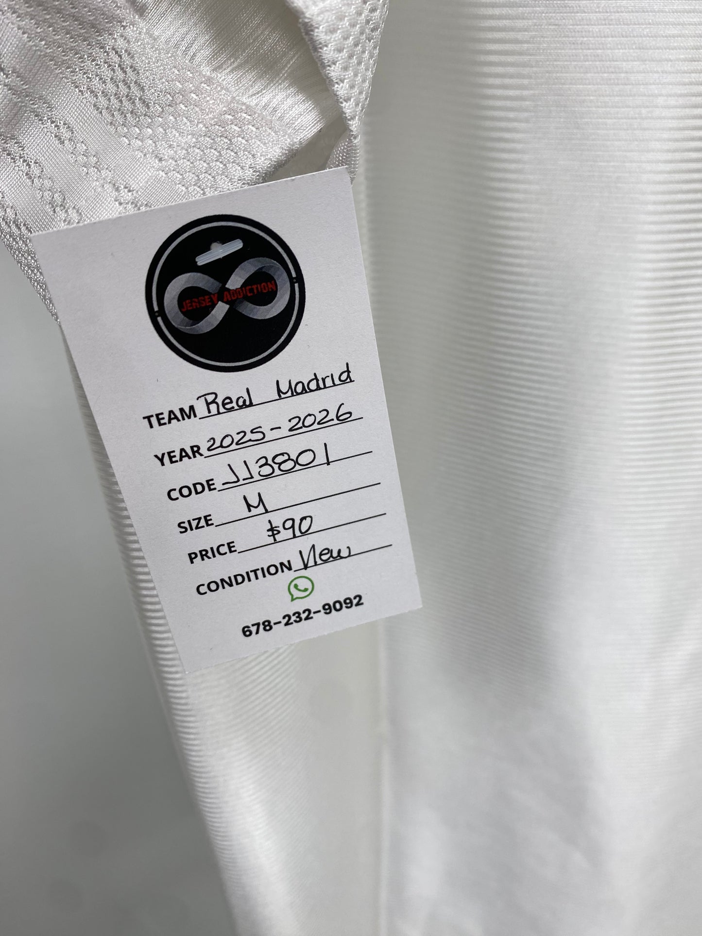 2025-26 Real Madrid Retro Home Jersey / Medium / New