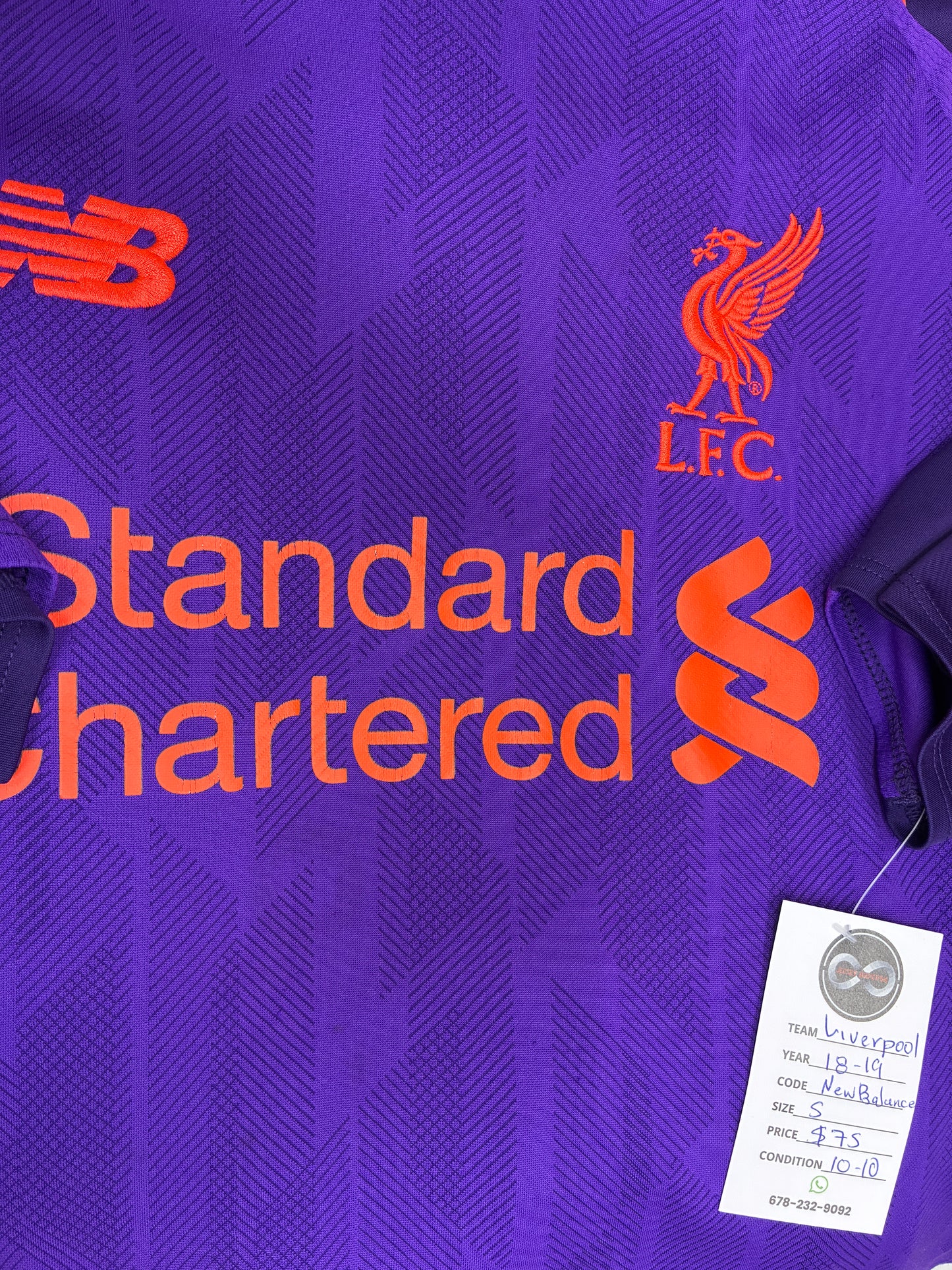 2018-19 Liverpool FC Away Jersey / Small / 10-10