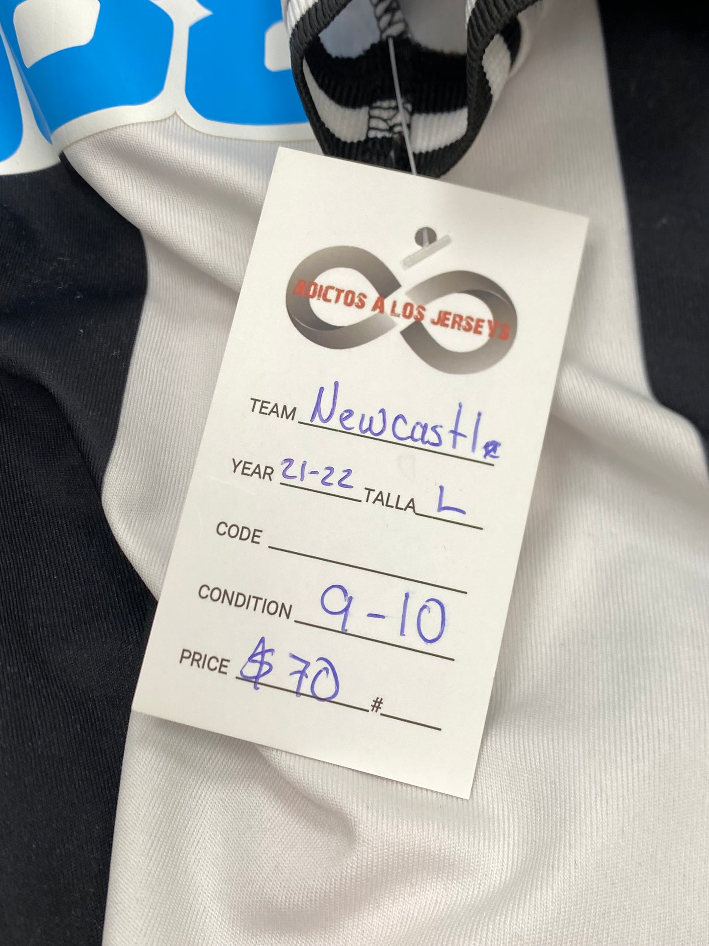 2021-22 NewCastle United Home Jersey / Large / 9/10