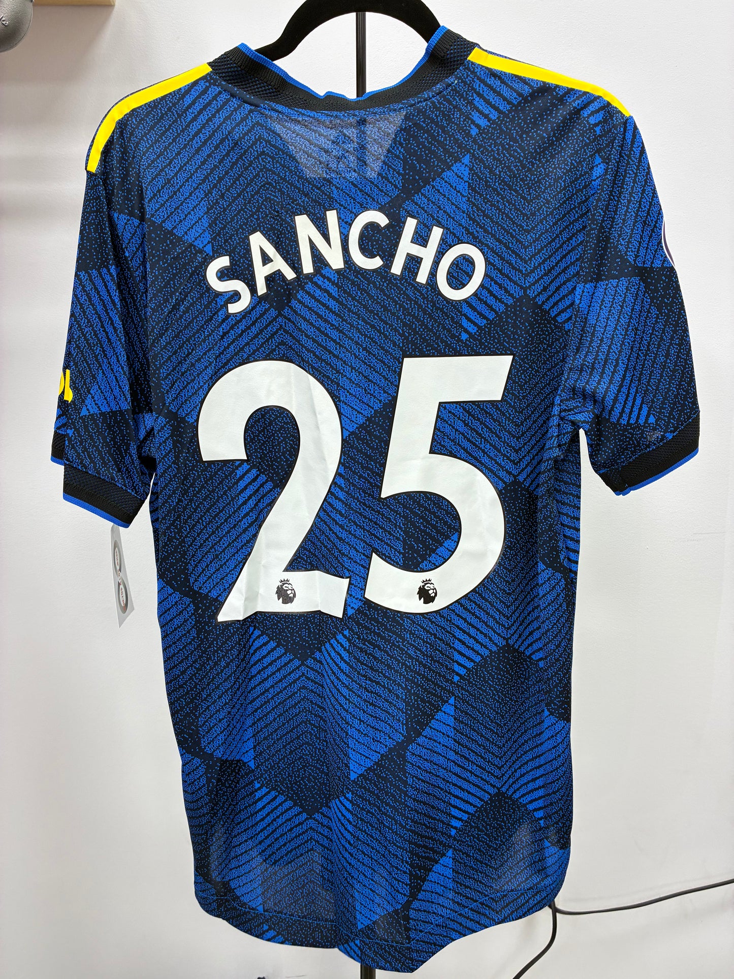 2021-22 Manchester United 25 Sancho Third Jersey / Medium / New