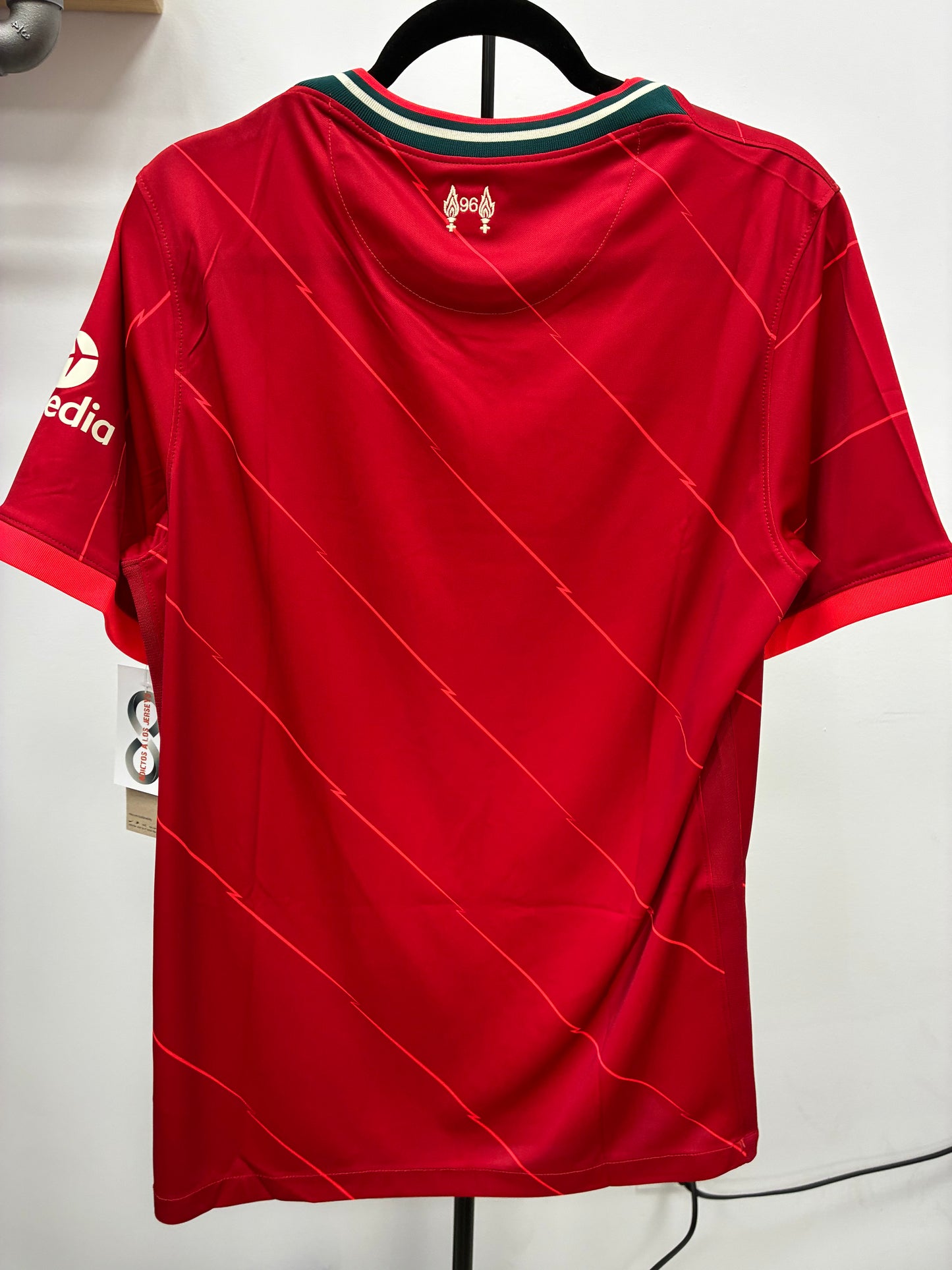 2021-22 Liverpool FC Home Jersey / Medium / New