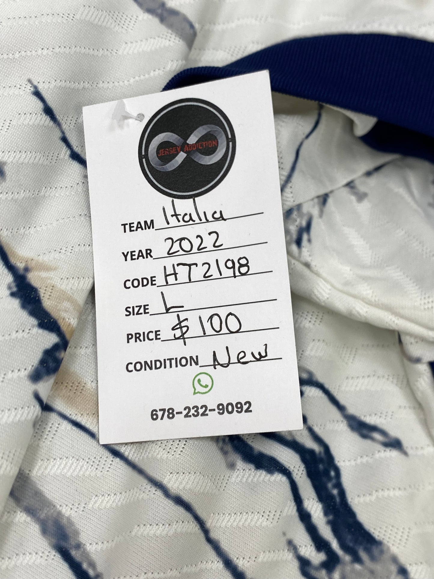 2022 Italy Home Jersey / Large / New