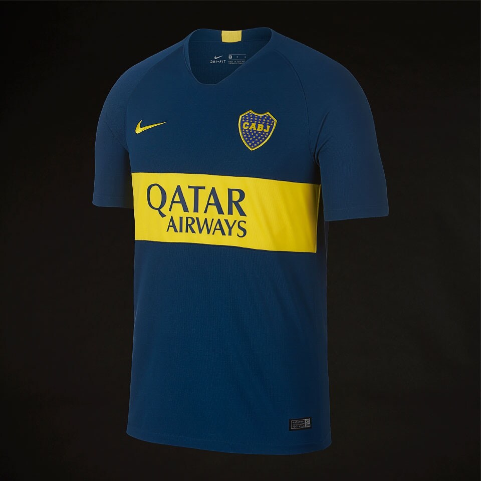 2018-19 Boca Juniors Home Jersey / Large / Excellent