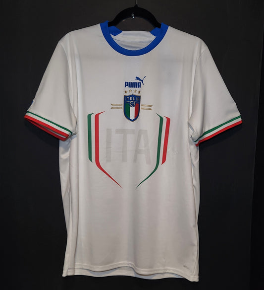 2022 Italy Away Jersey / Large / New
