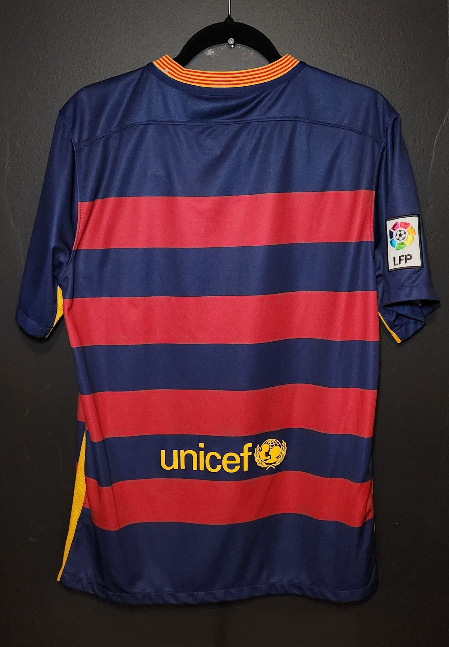 2015-16 FC Barcelona Home Jersey / Large / Excellent