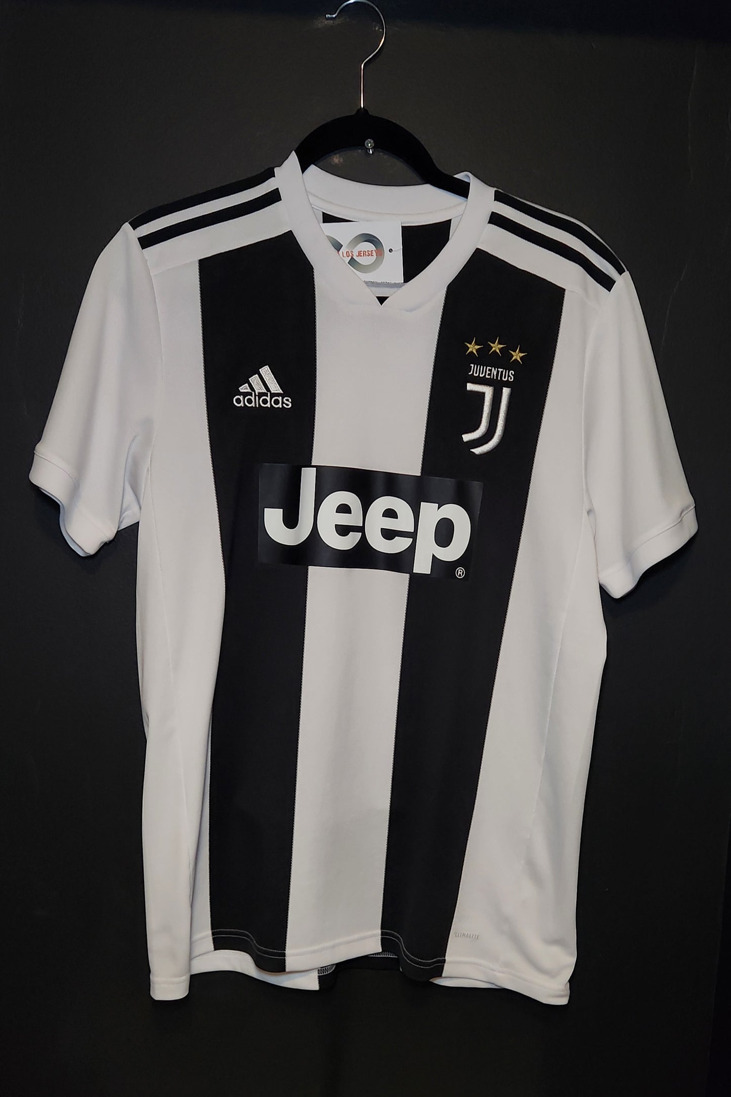 2018-19 Juventus F.C. Cristiano Ronaldo 7 Home Jersey / Medium / Excellent