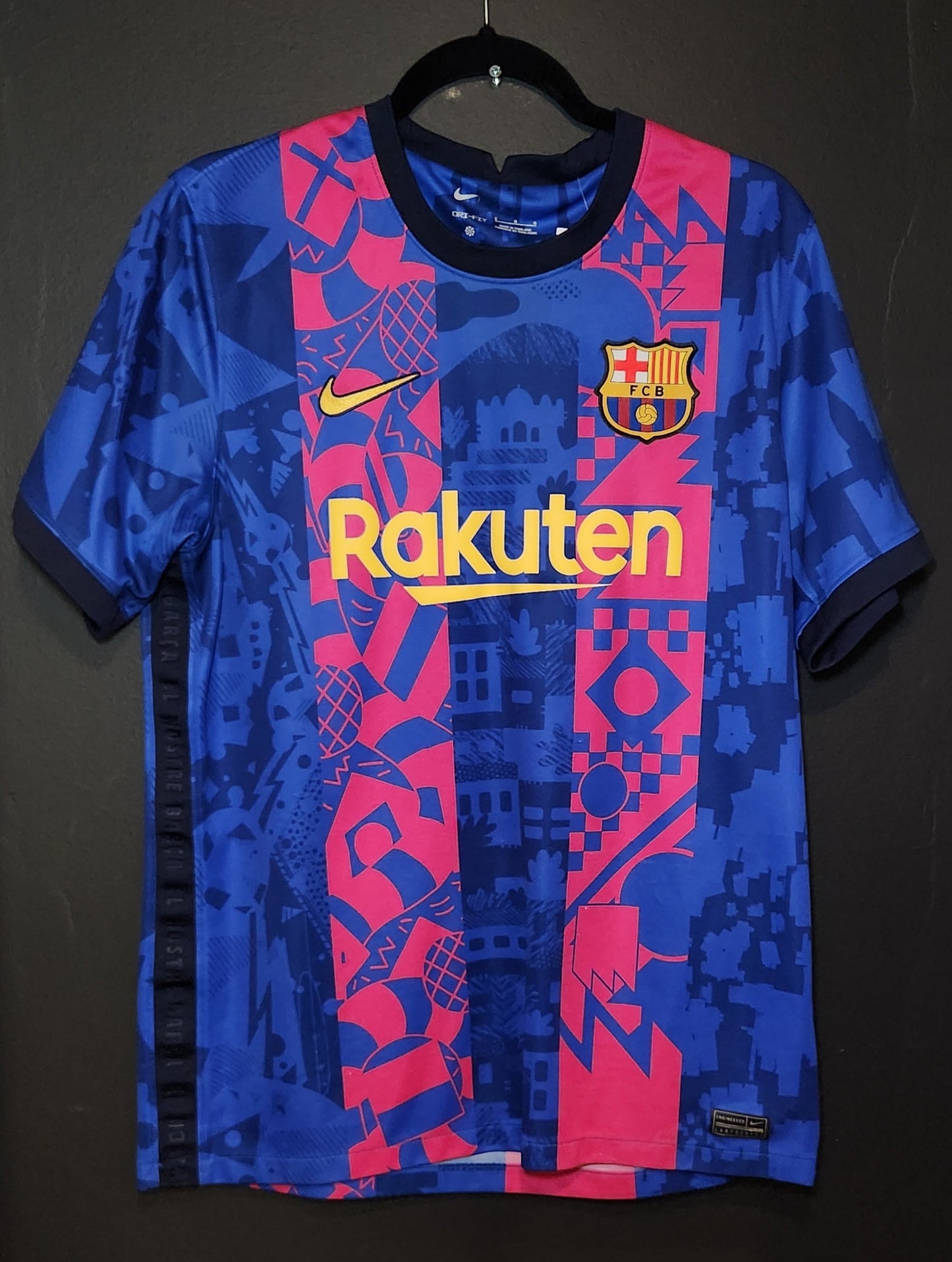 2021-22 FC Barcelona Third Jersey / Large / Good