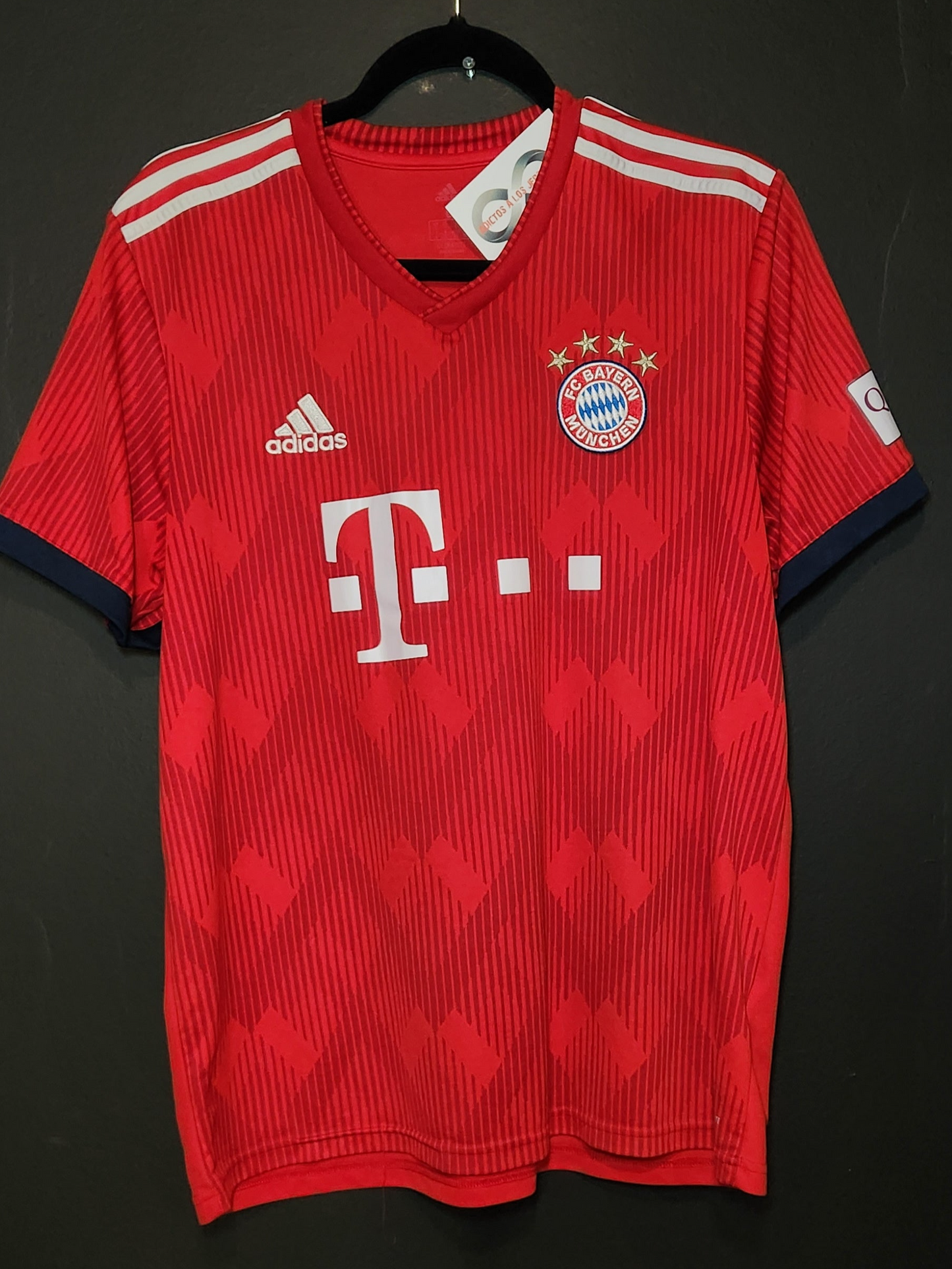 2018-19 FC Bayern München 4 Home Jersey / Large / Good