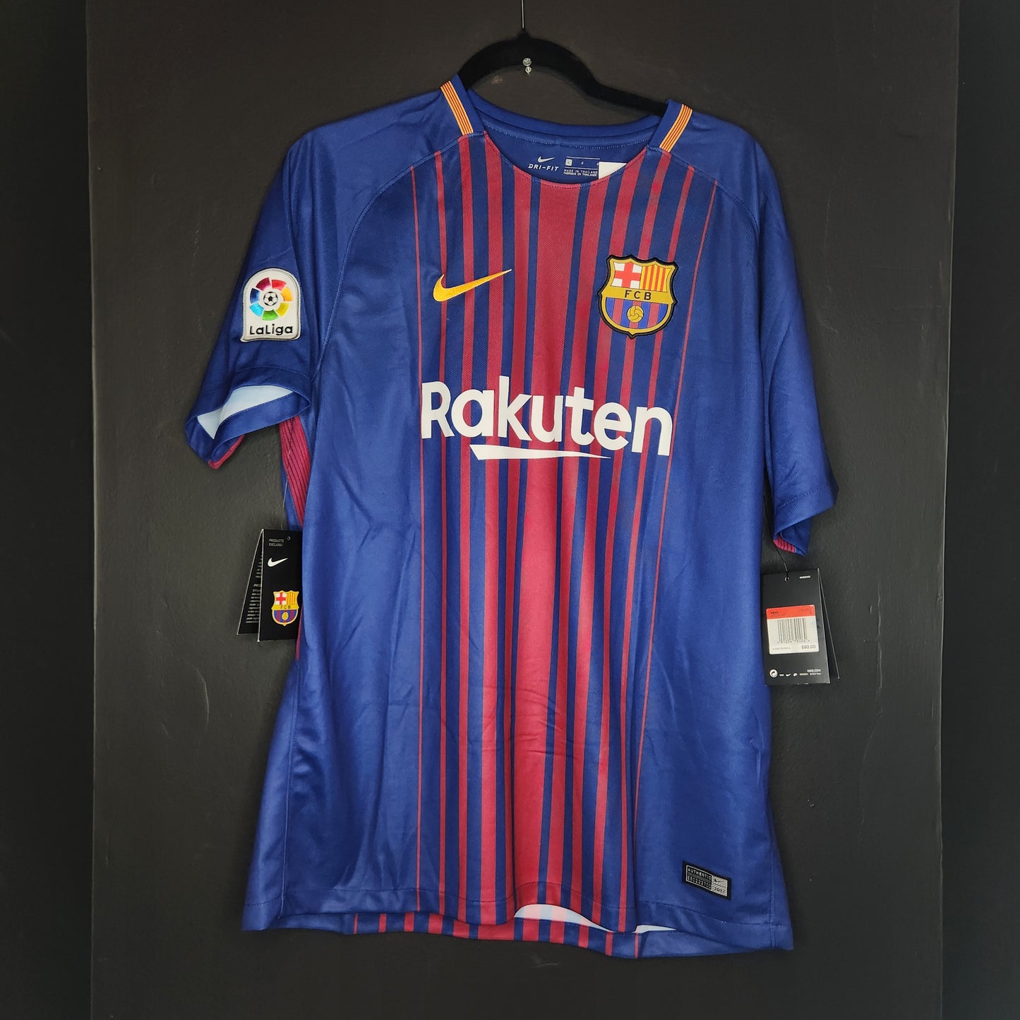 2017-18 FC Barcelona Lionel Messi 10 Home Jersey / Large / New