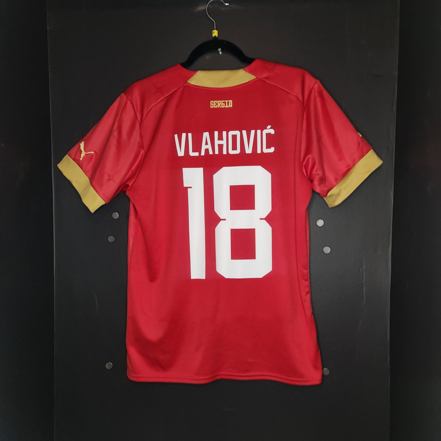 2022 Serbia Dušan Vlahović 18 Home Jersey / Medium / New