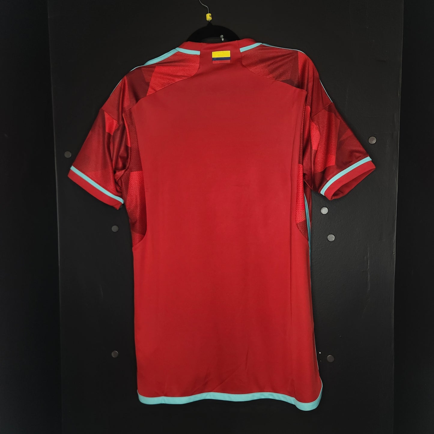 2022 Colombia Away jersey / Medium / New