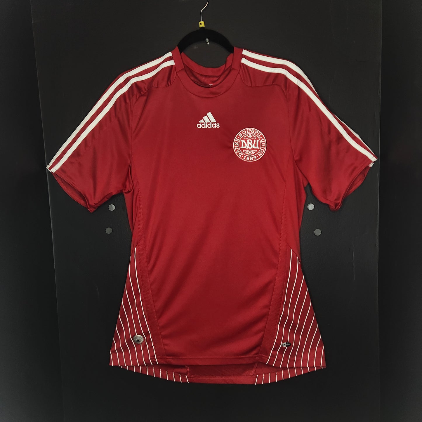 2008 Denmark  Home Jersey / Medium / Excellent