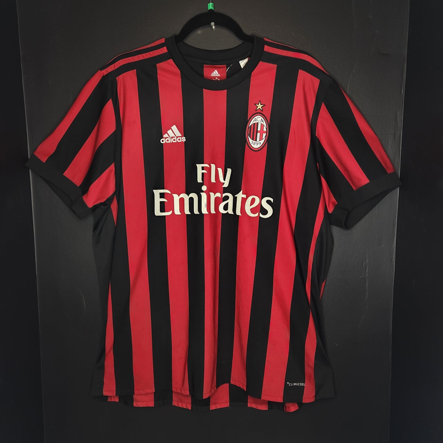 2017-18 A.C. Milan Home Jersey / X-Large / Excellent