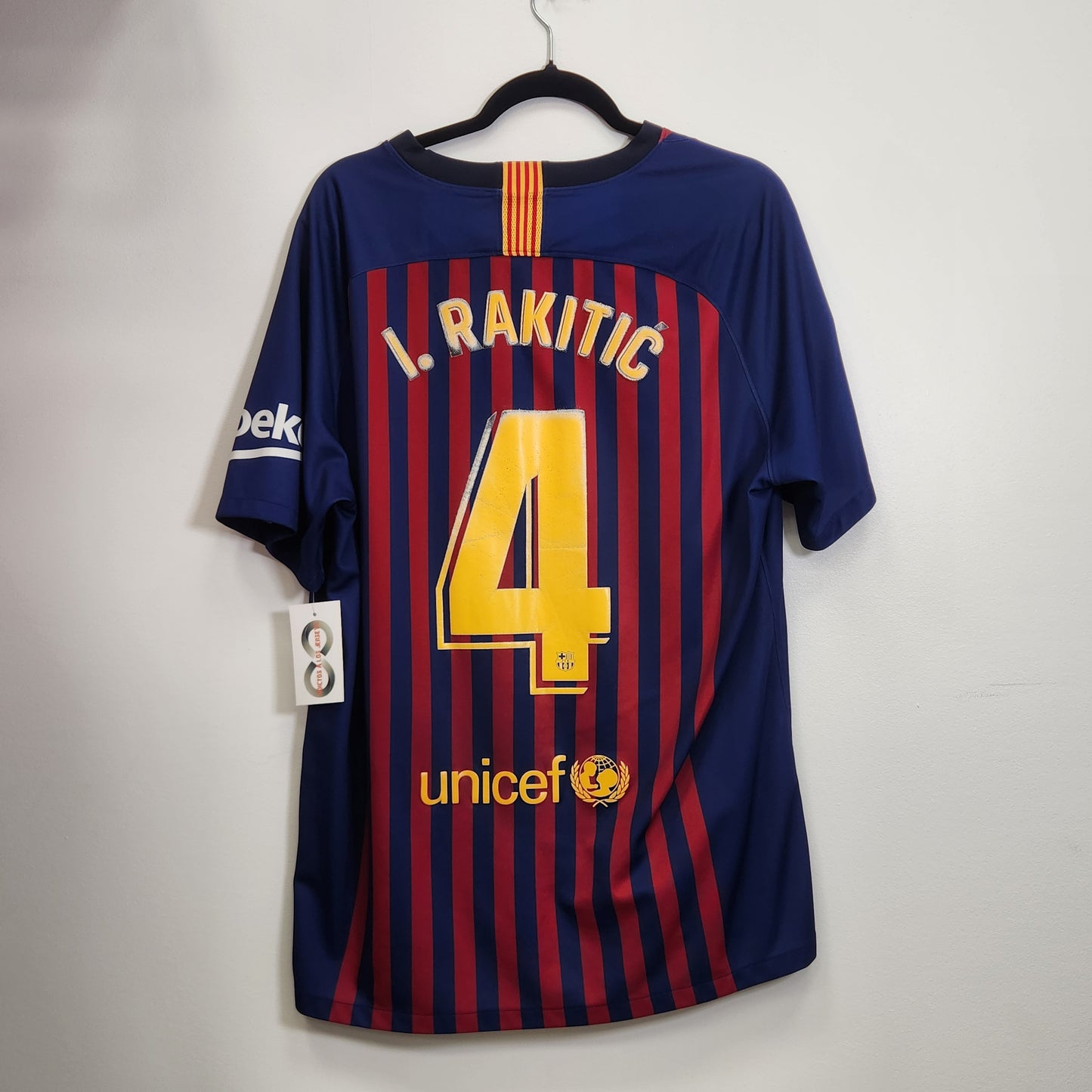 2018-19 Barcelona I.Rakitic Home Jersey / X-Large / 9/10