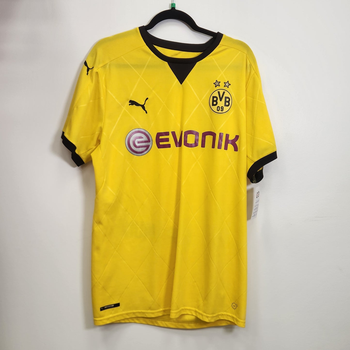 2015-16 Borussia Dortmund Home Jersey / X-Large / Excellent