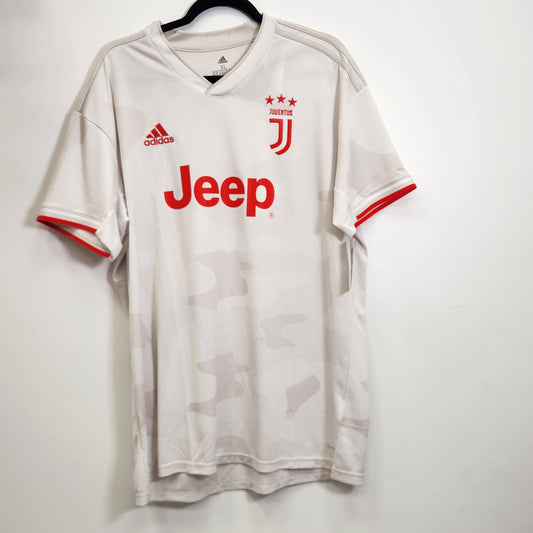 2019-20 Juventus FC Away Jersey / X-Large / New