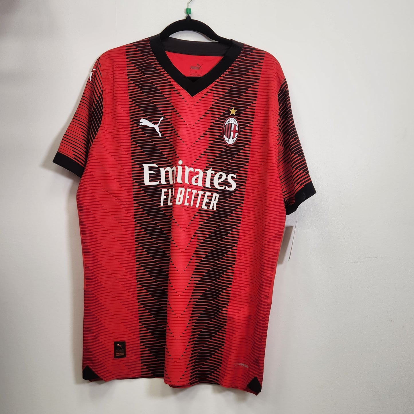 2023-24 AC Milan Pulisic 11 Home Jersey / X-Large / New