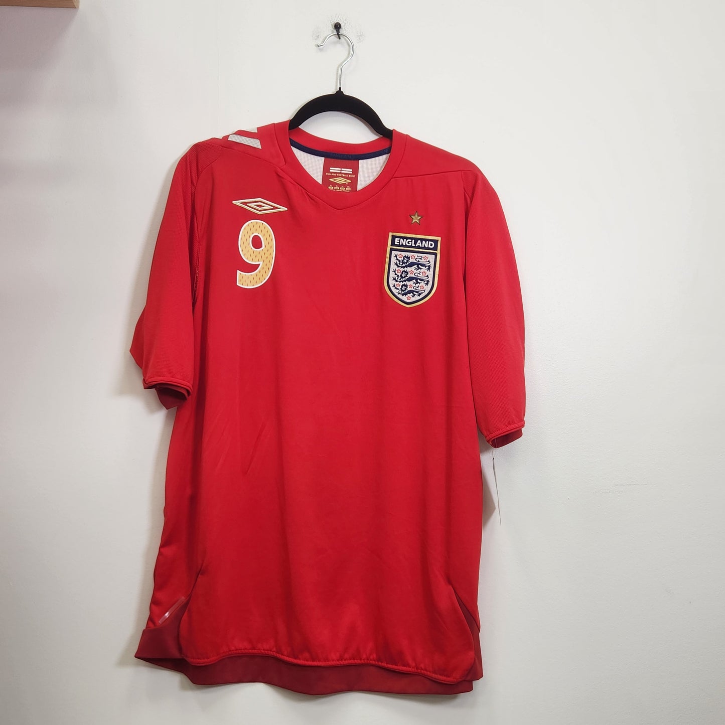 2006 England Rooney 9 Away Jersey / X-Large / 10/10
