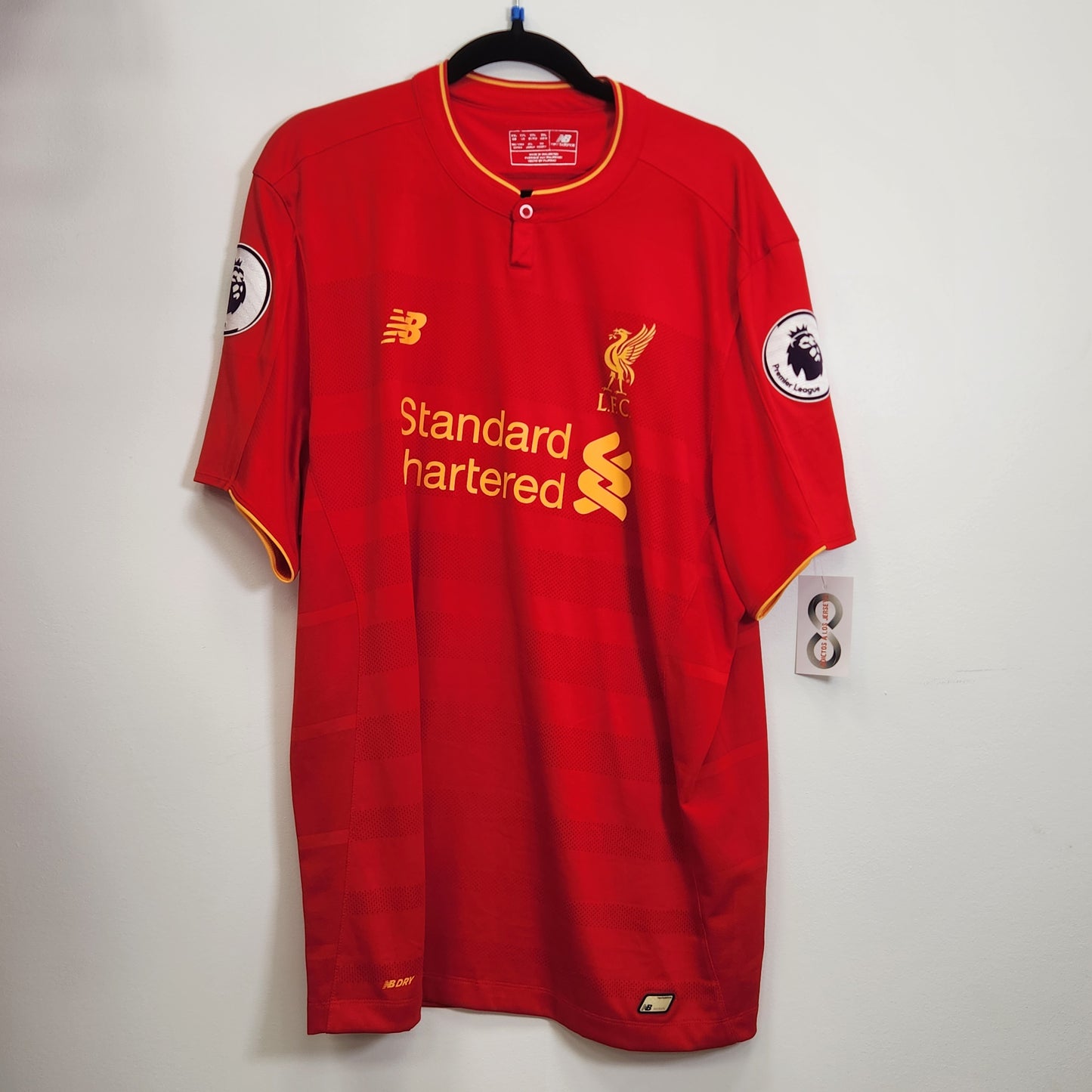 2016-17 Liverpool FC Coutinho 10 Home Jersey / X-Large / 10/10