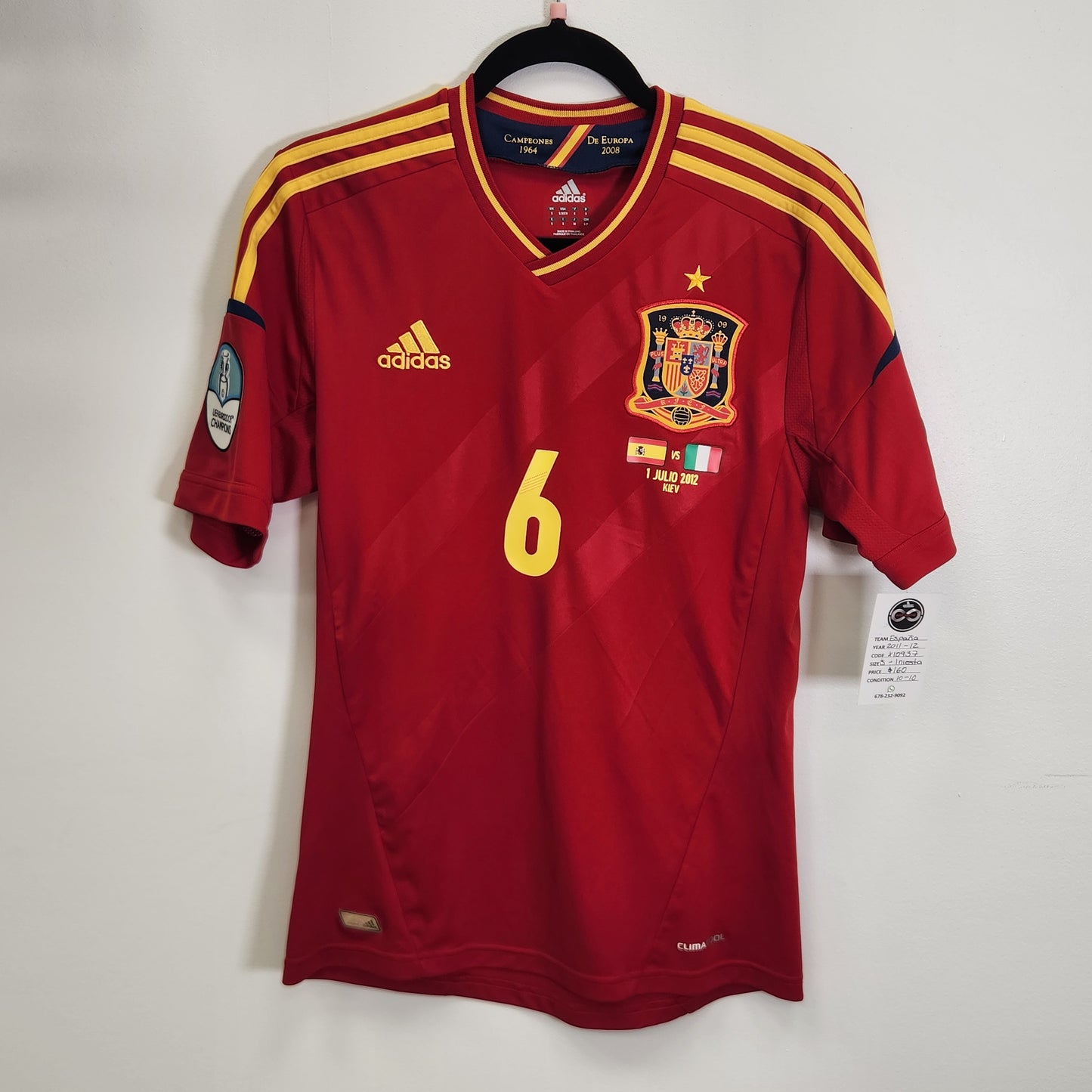 2011-12 Spain A.Iniesta 6 Home Jersey / Small / 10/10