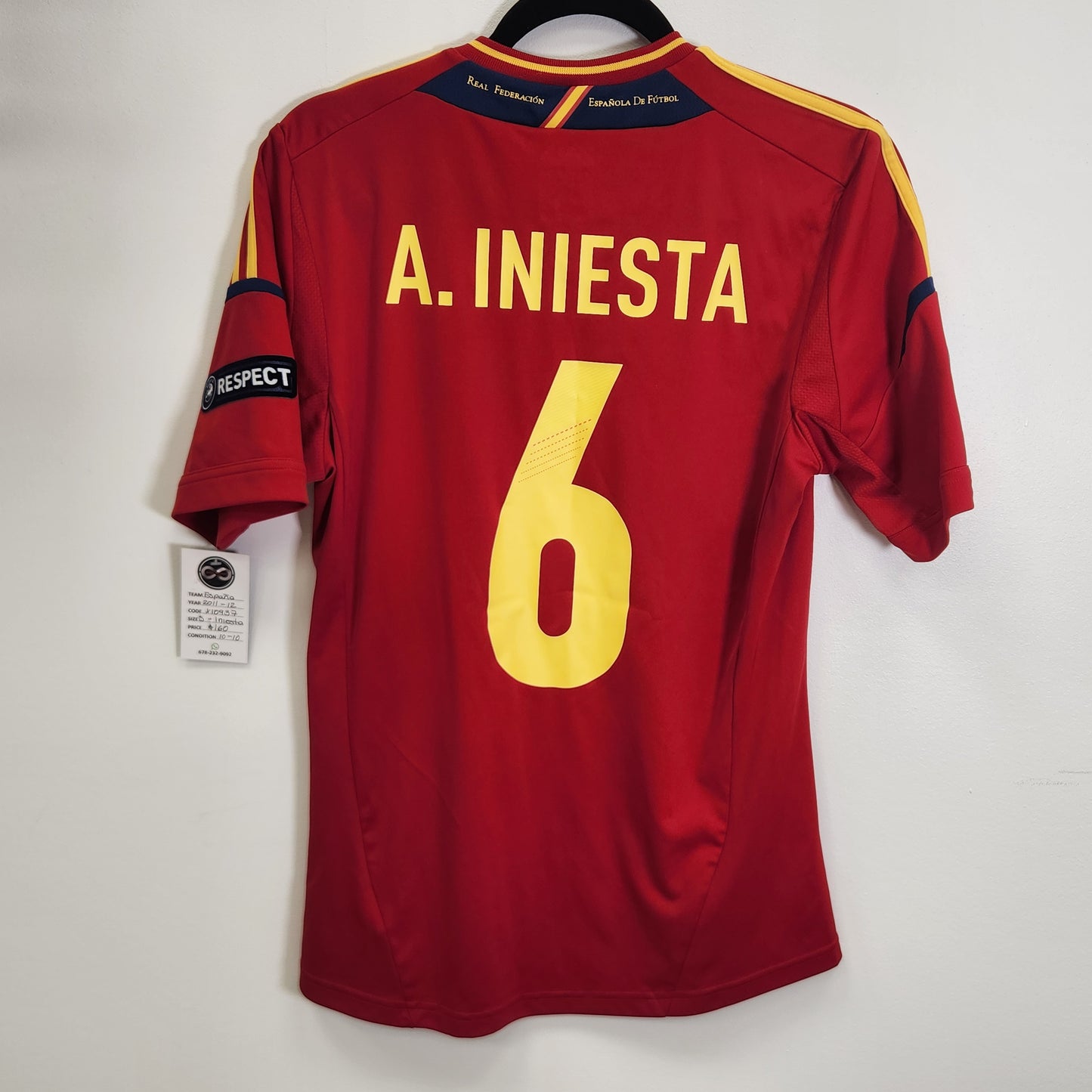 2011-12 Spain A.Iniesta 6 Home Jersey / Small / 10/10