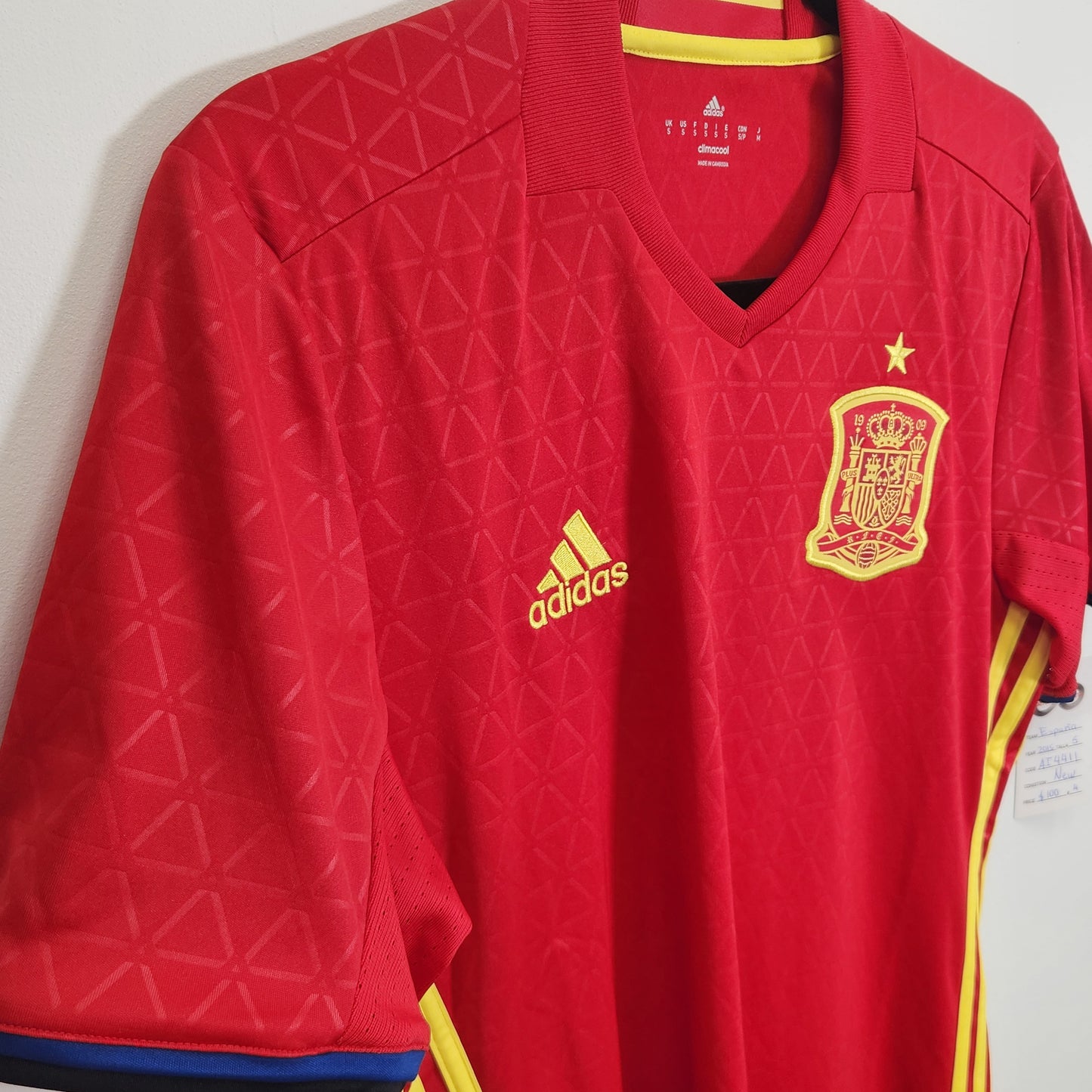 SPAIN 2015 HOME JERSEY / SMALL / NEW
