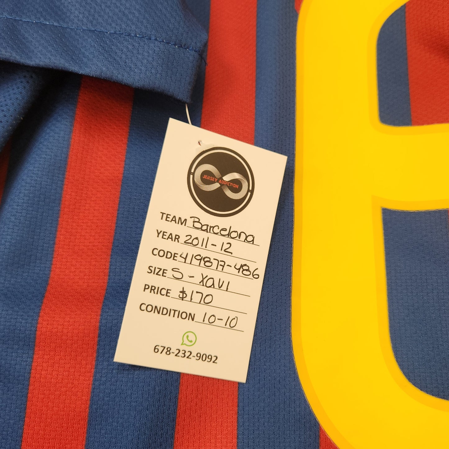 2011-12 FC Barcelona Xavi 6 Home Jersey / Small / 10/10