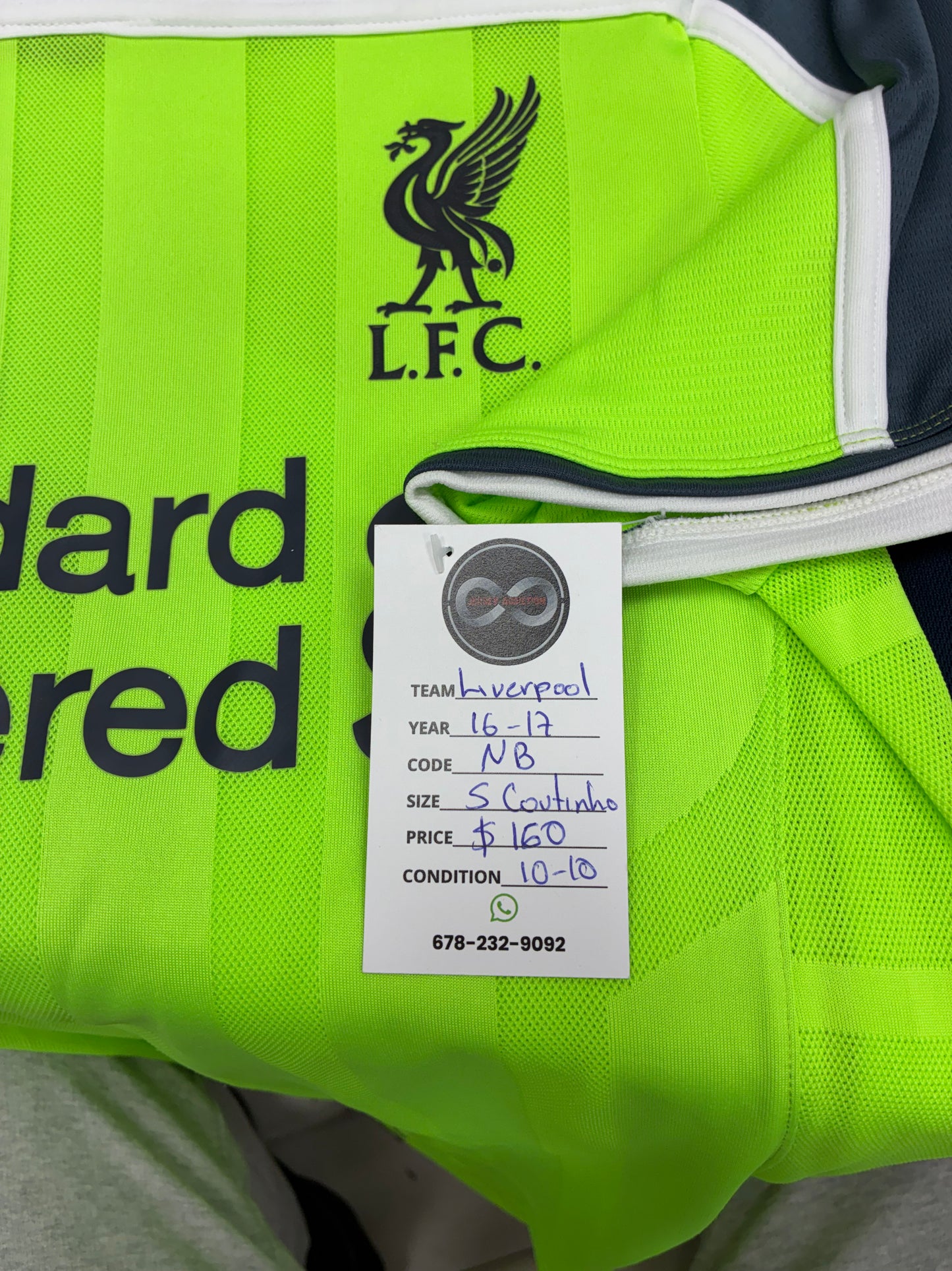 2016-17 Liverpool F.C. Coutinho 10 Third Jersey / Small / 10-10