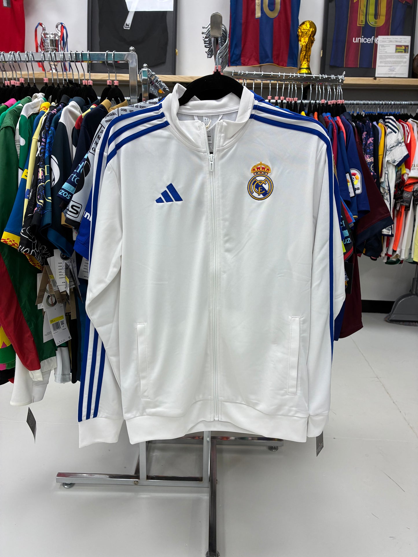2024 Real Madrid sweater / NWT /size small