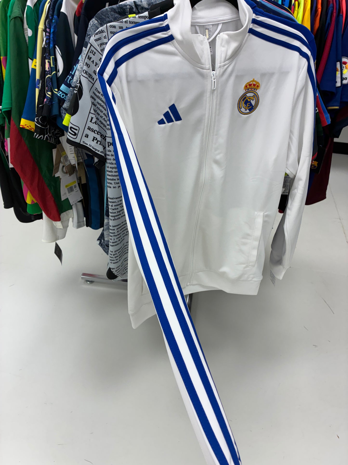 2024 Real Madrid sweater / NWT /size small