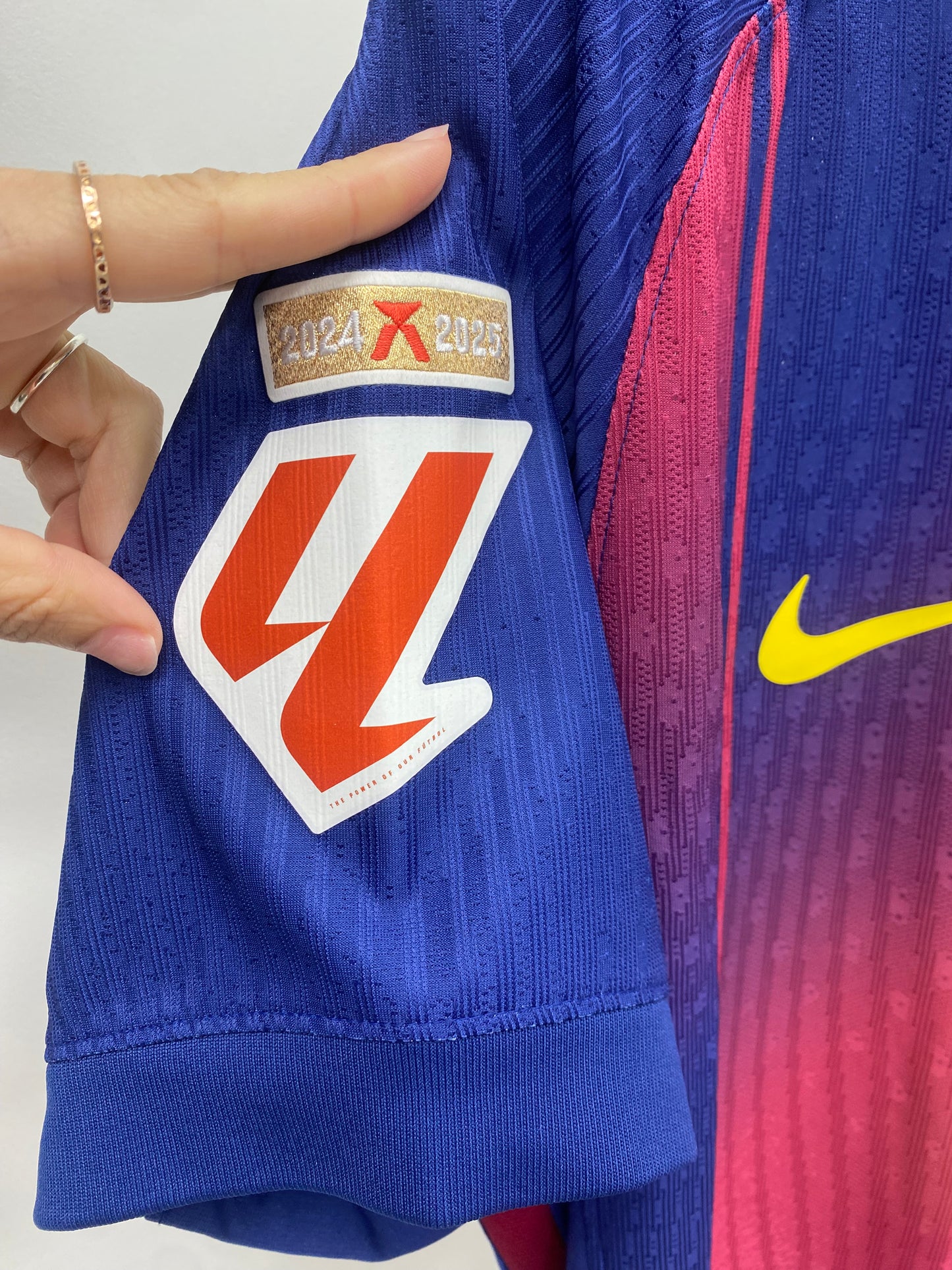 2015-16 FC Barcelona 9 Lewandowski Home Jersey / Medium / New /