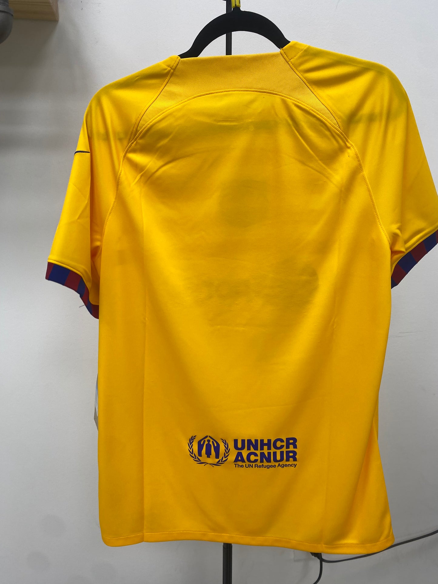 2023-24 FC Barcelona Fourth Jersey / Medium / New