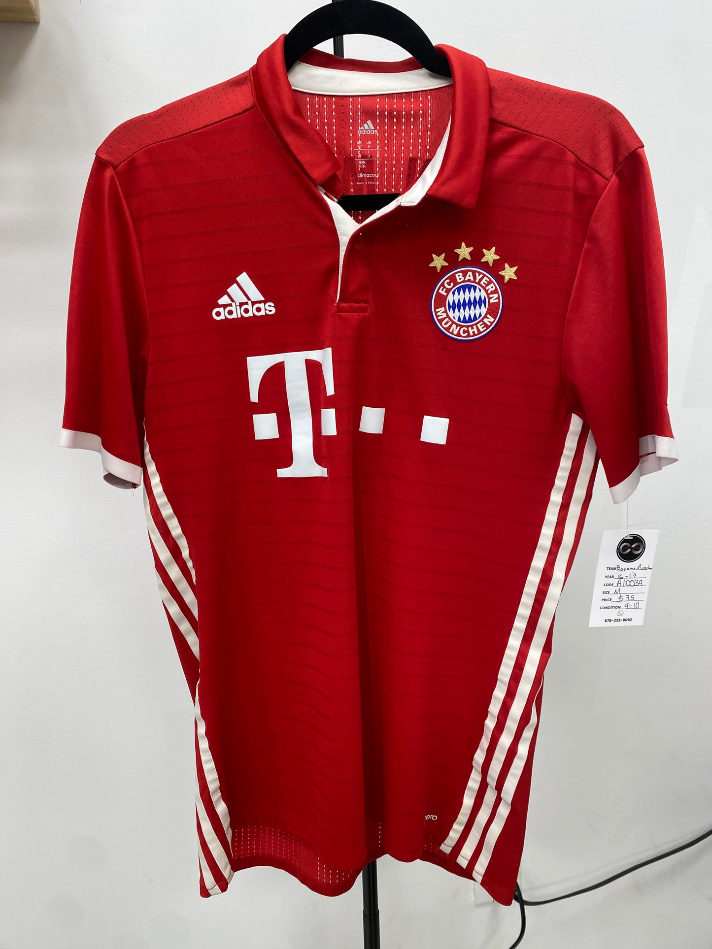 2016-17 Bayern München Home Jersey / Medium / 9/10