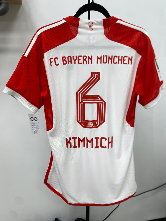 2022-23 Bayern München 6 Kimmich Home Jersey / Medium / New