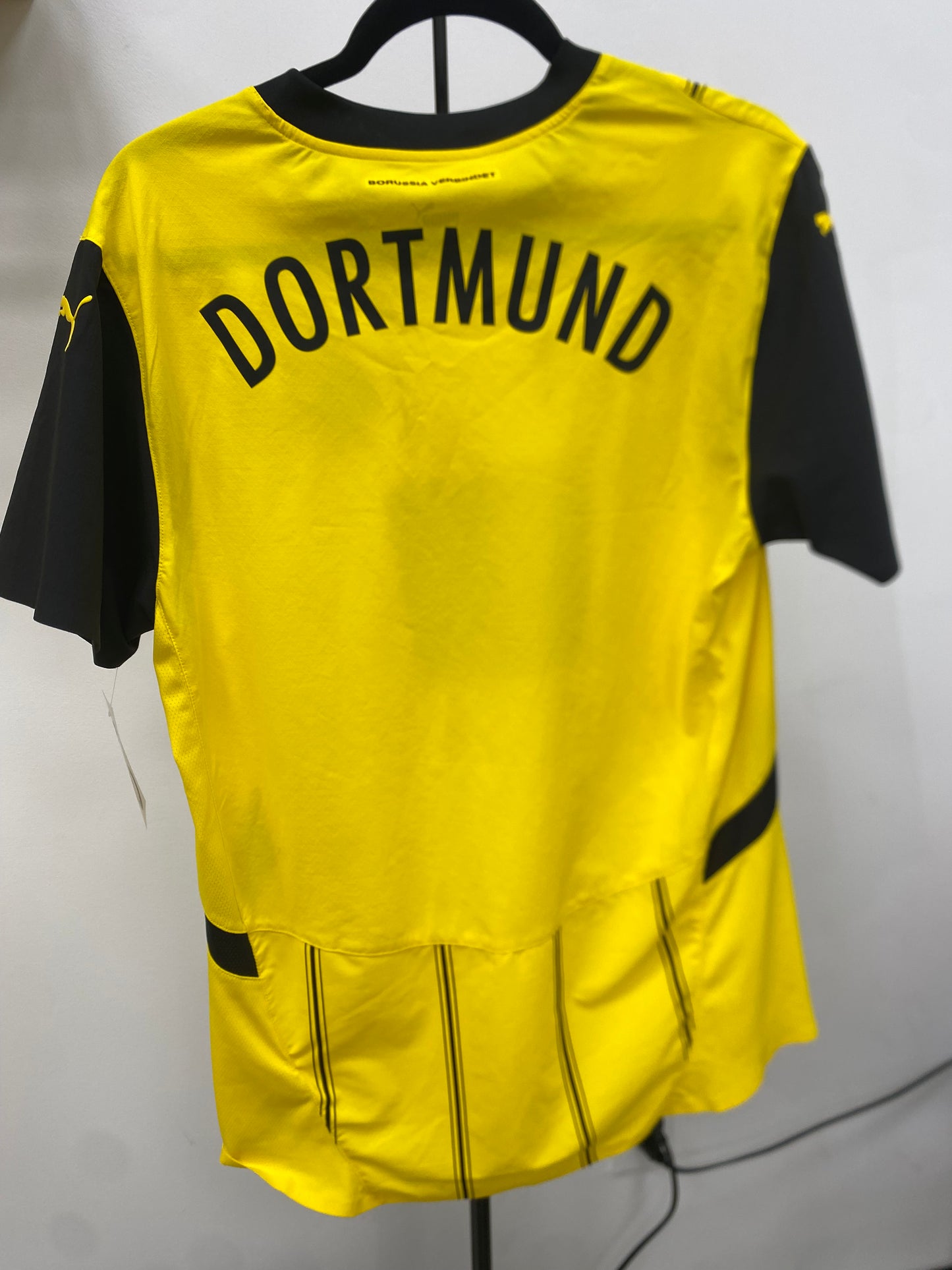 2024-25 Borussia Dortmund Home Jersey / Medium / New