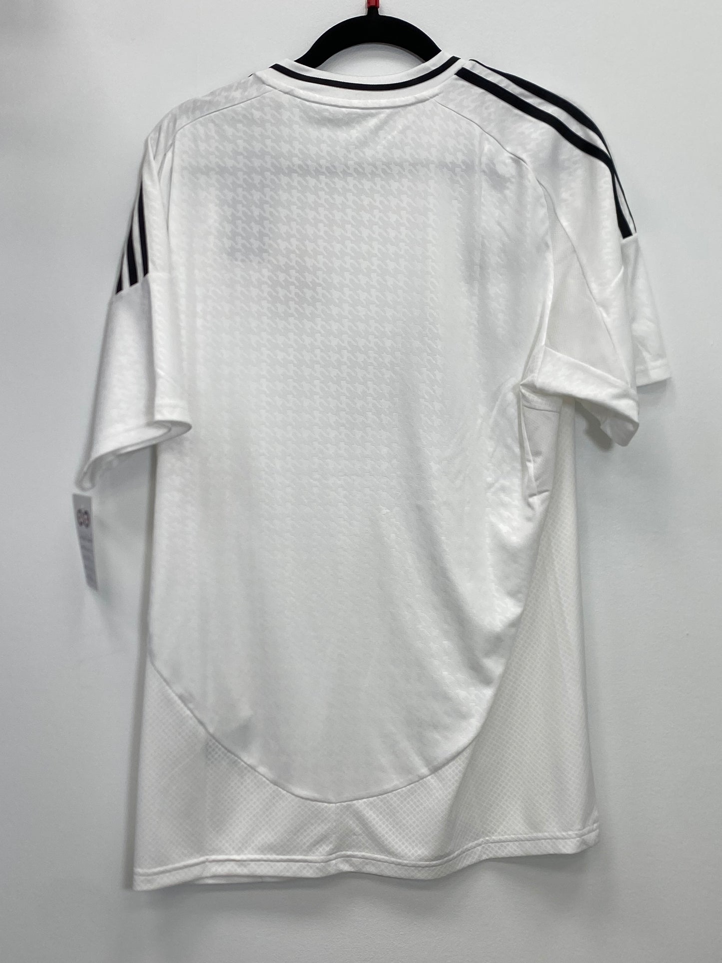 2024-25 Real Madrid Home Jersey / Large / New
