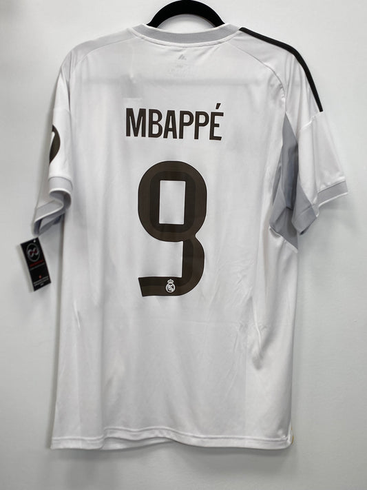 2025-26 Real Madrid 9 Mbappe Home Jersey / Large / New