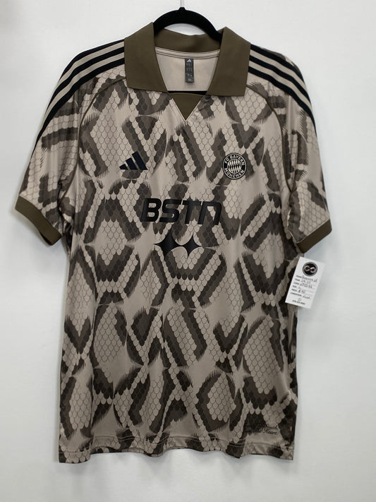 2024-25 Bayern München Pre-Match Jersey / Large / New
