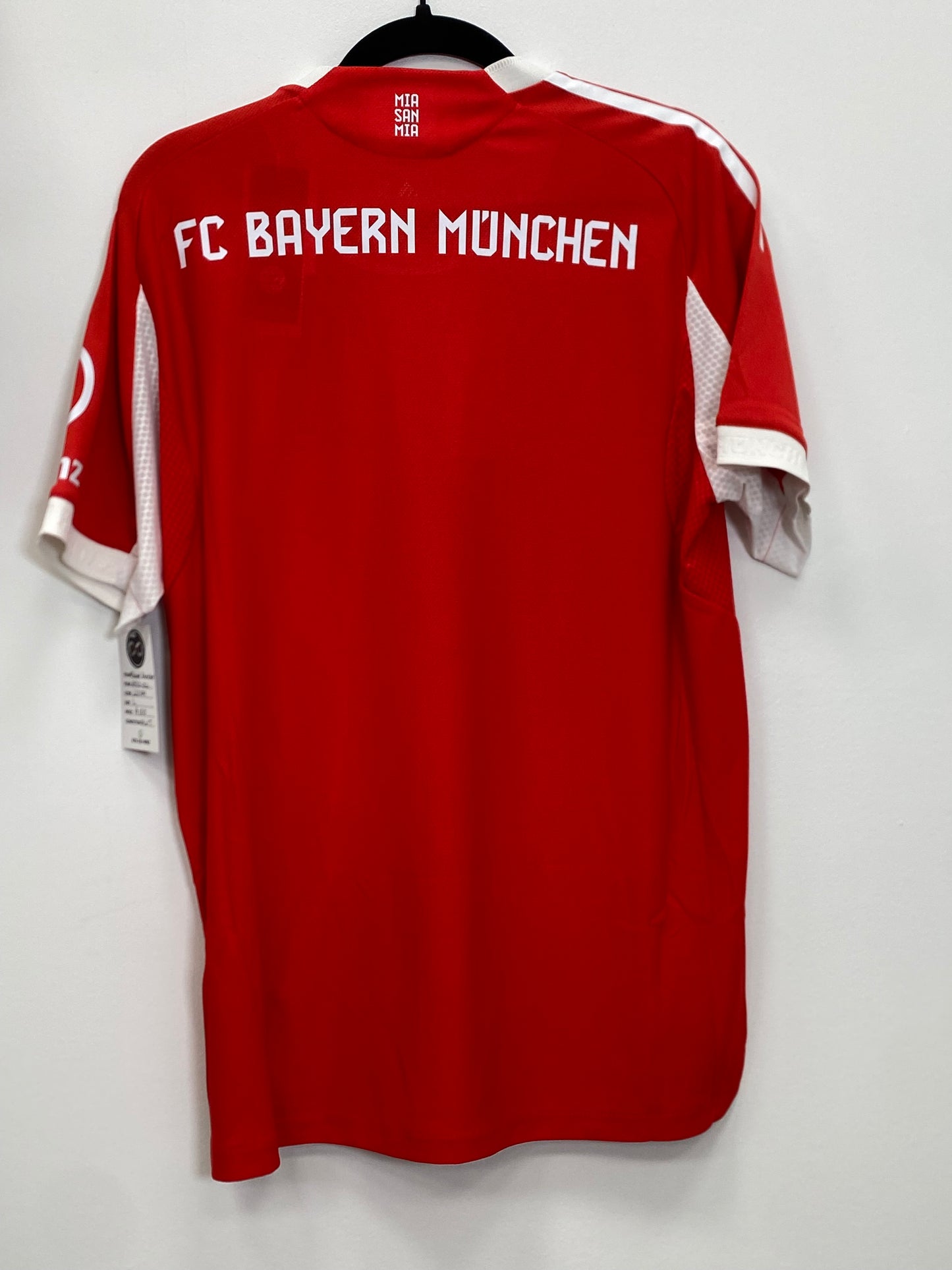 2025-26 Bayern München Home Jersey / Large / New
