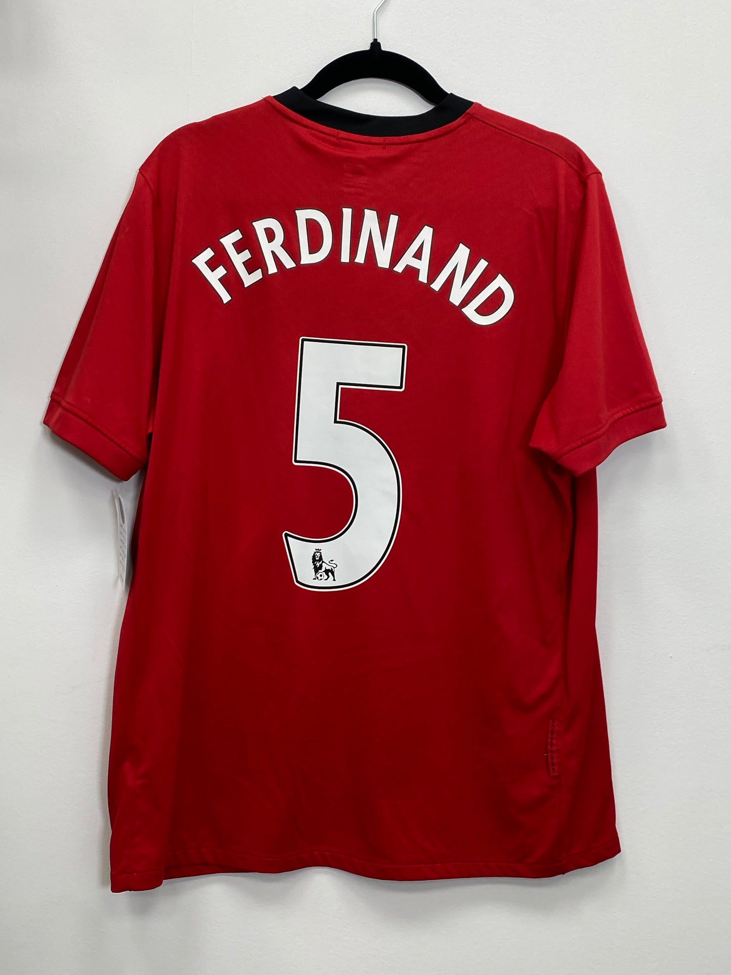 2009-10 Manchester United Ferdinand 5 Home Jersey / Large / 10/10