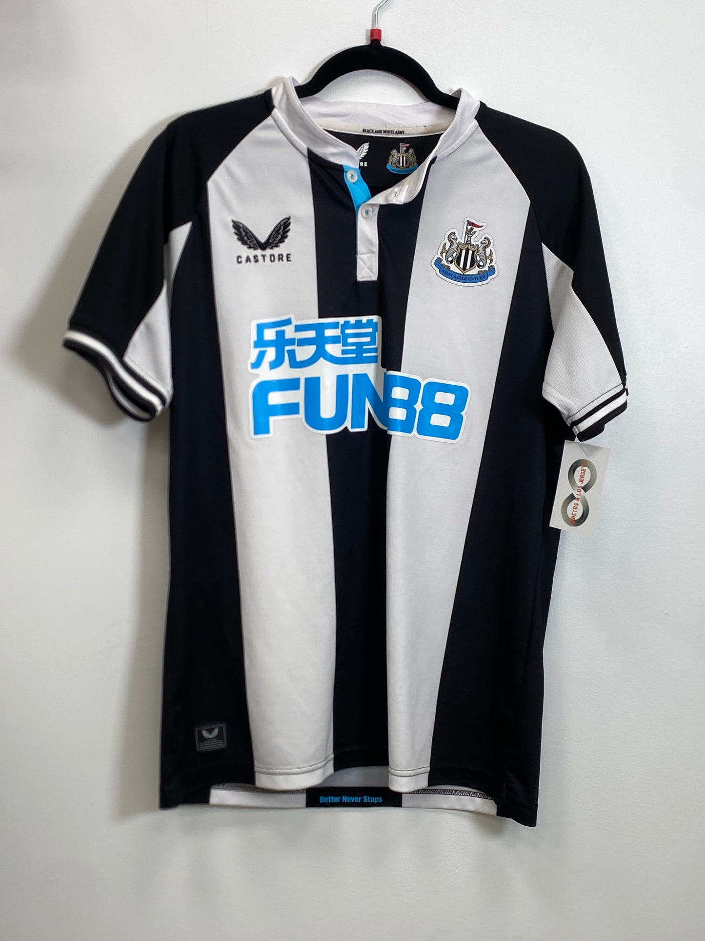 2021-22 NewCastle United Home Jersey / Large / 9/10