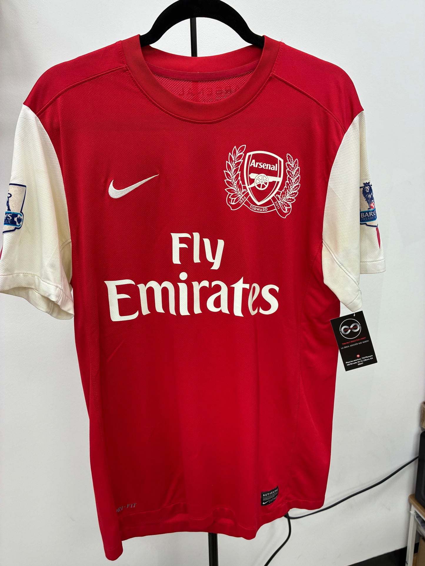 2011-12 Arsenal 19 Wilshere Home Jersey / Medium / 9/10
