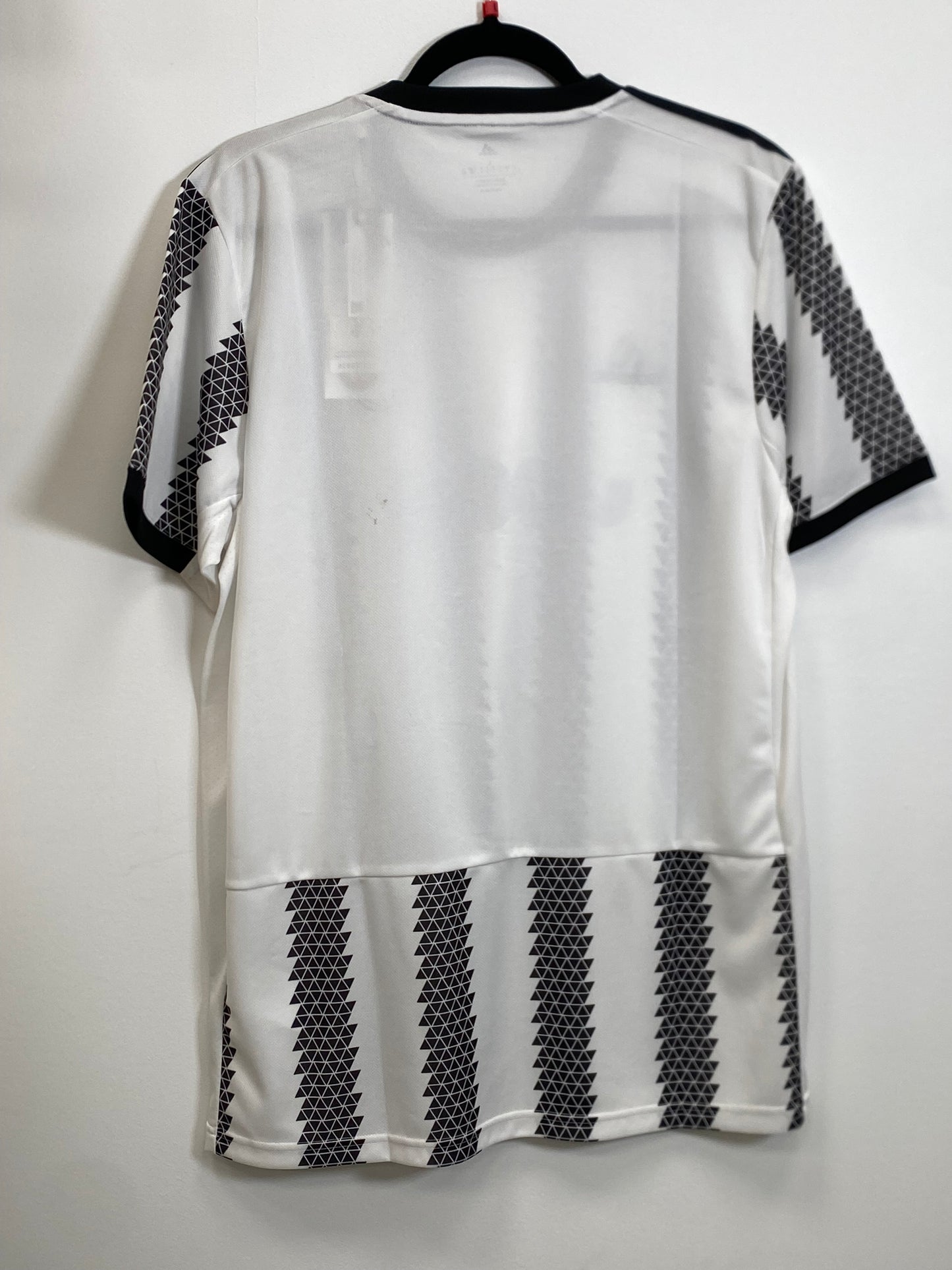 2022-23 Juventus Home Jersey / Large / New
