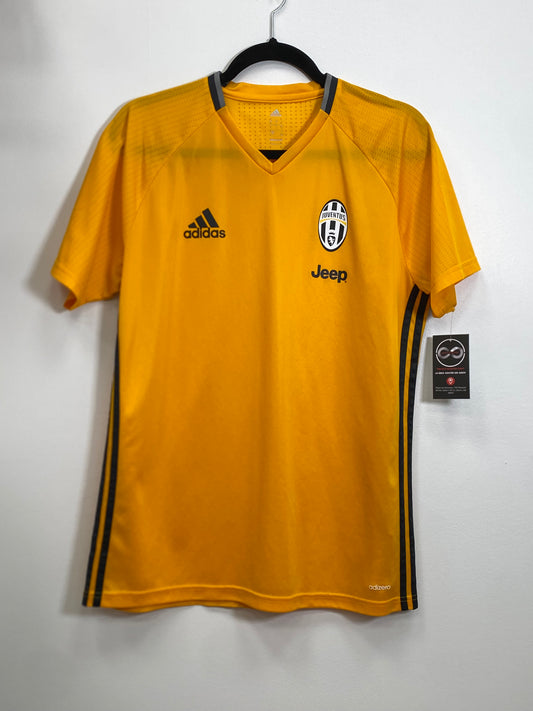 2016 Juventus GK Jersey / Large / 10/10