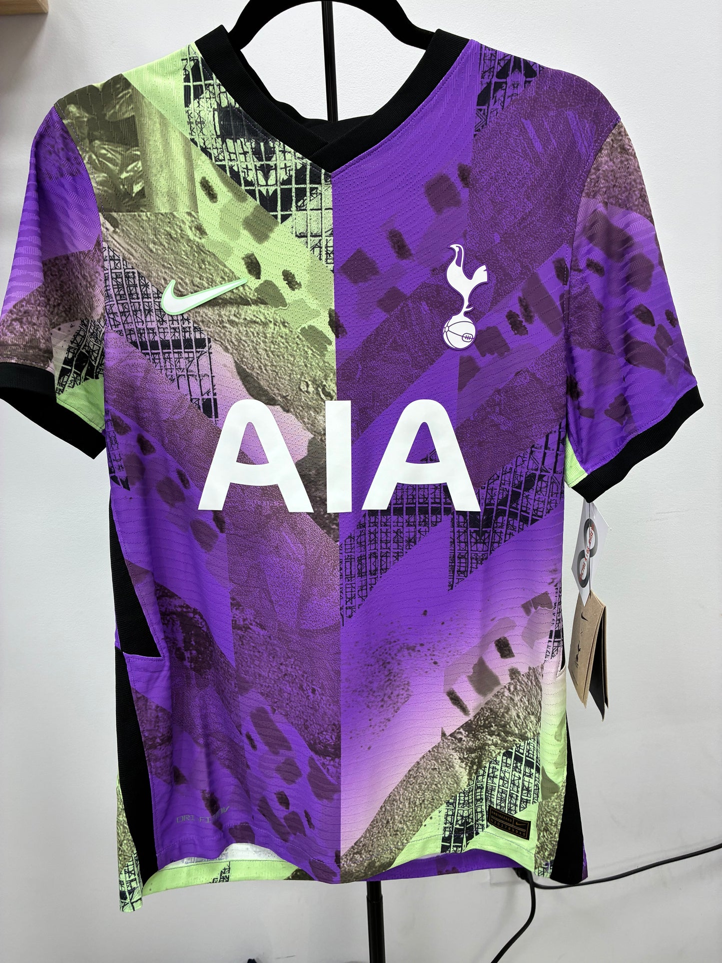 2021-22 Tottenham Hotspur Third Jersey / Medium / New
