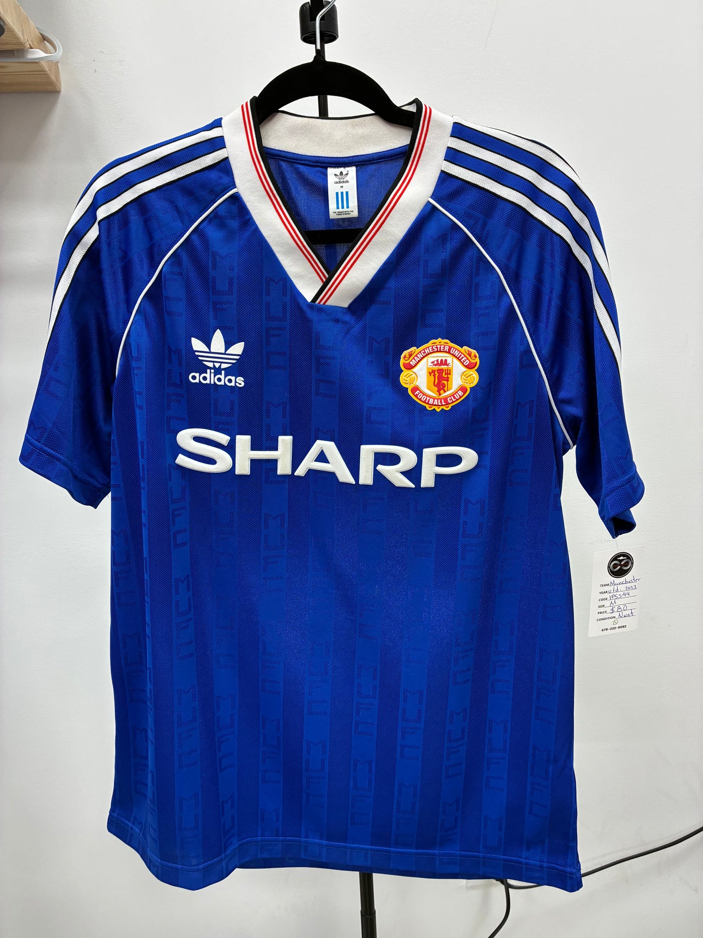 2023 Manchester United Jersey / Medium / New