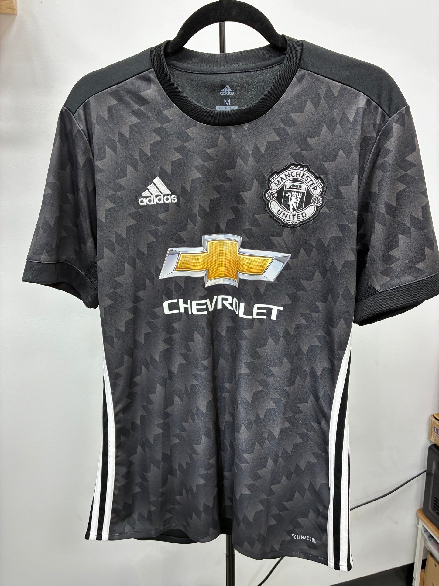 2017-18 Manchester United Away Jersey / Medium / Excellent