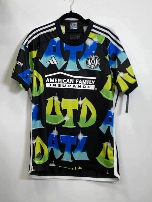 2023-24 Atlanta United Third Jersey / Large / 10/10