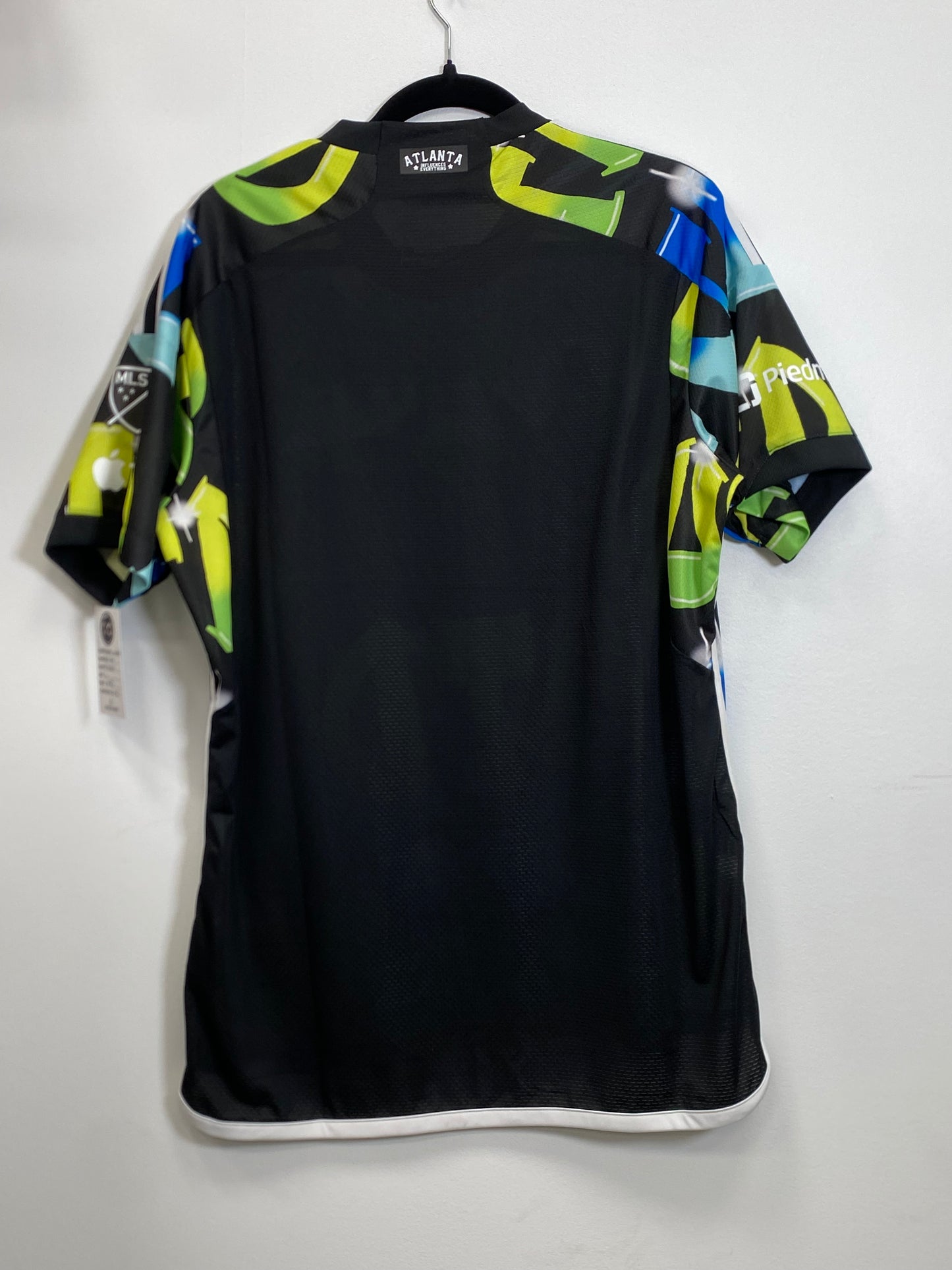 2023-24 Atlanta United Third Jersey / Large / 10/10